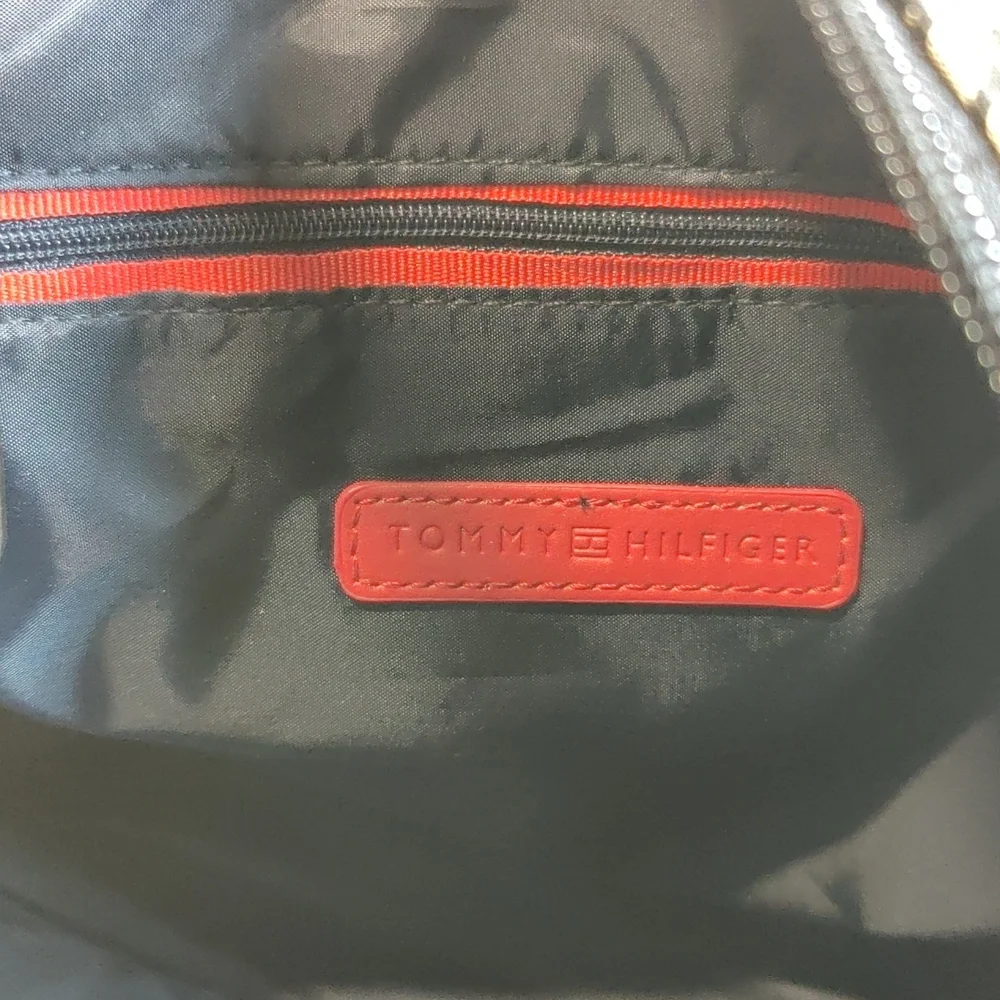 NWT Tommy Hilfiger Black and Tan In Signature Canvas Print Satchel - Picture 9 of 12